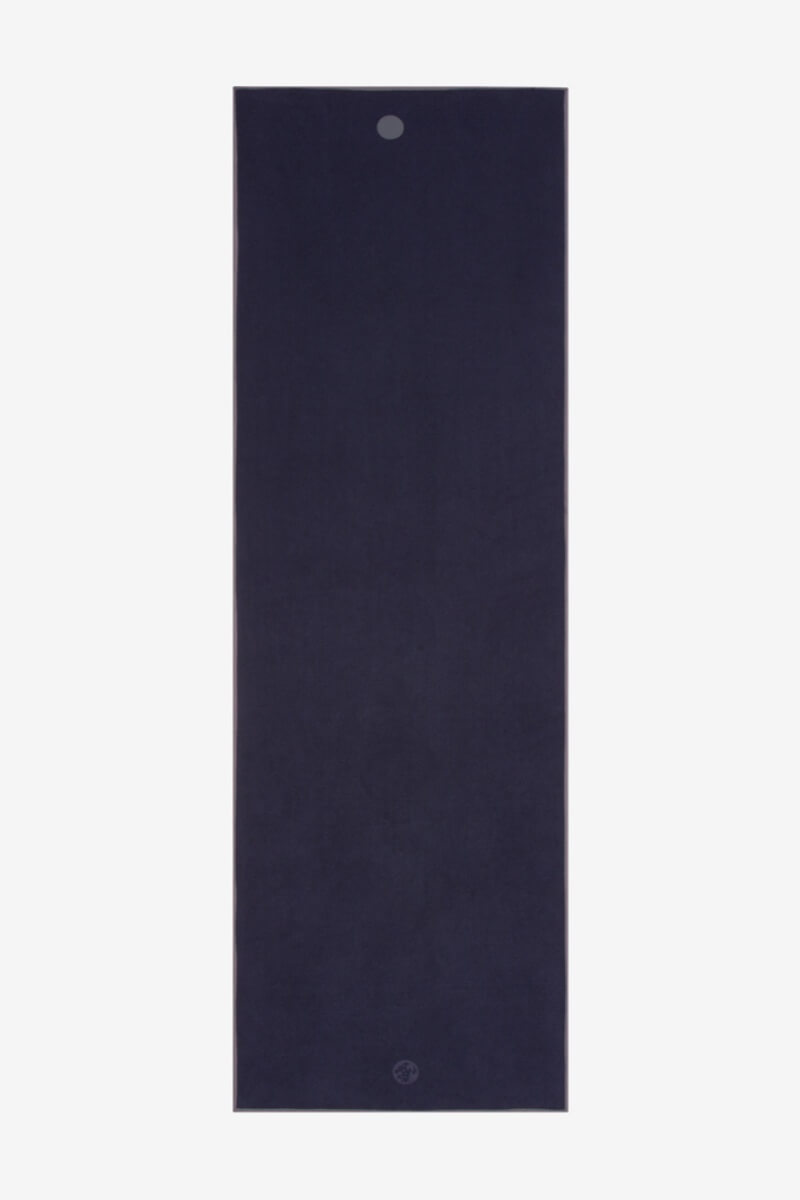 SEA YOGI // Midnight Yogitoes extra long travel towel by Manduka, Online Yoga Shop, spread out