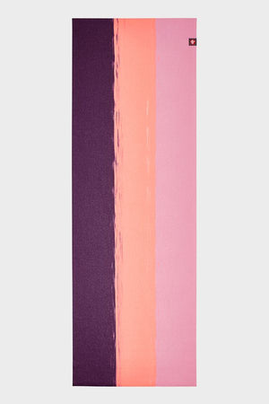 MANDUKA // EKO SUPERLITE TRAVEL YOGA MAT - 1kg - FUCHSIA STRIPE