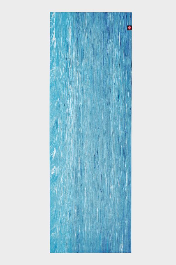 MANDUKA // EKO SUPERLITE TRAVEL YOGA MAT - 1kg - DRESDEN BLUE MARBLED