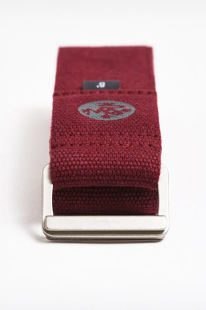 SEA YOGI // Manduka align Yoga Strap in Verve, side