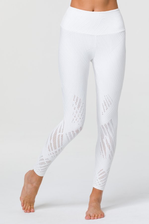 SEA YOGI // Onzie Selenite 7/8 Legging in Pearl - front picture